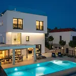 Grc Villa Žaborić