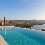 Villa Grc *