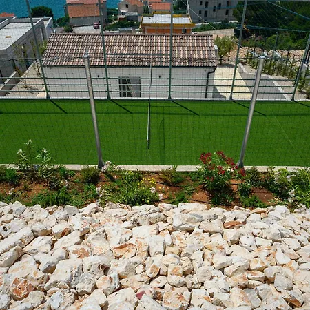 Villa Grc *