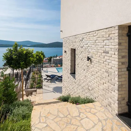 Grc Villa *