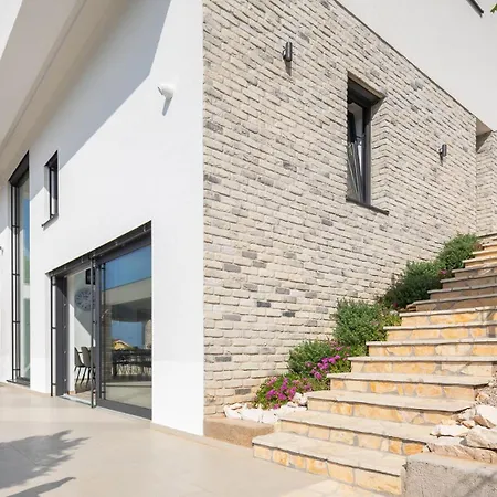 Grc Villa Zaboric