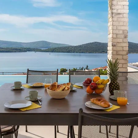 וילה Grc ז'אבוריץ'